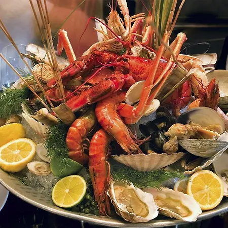 Appartamento Viveiro, Terraza Grande, 2 2 Banos, Piscinas, Parking, Tenis, Club Social