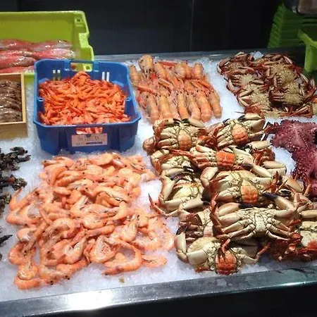 Viveiro, Terraza Grande, 2 2 Banos, Piscinas, Parking, Tenis, Club Social Lägenhet Jove