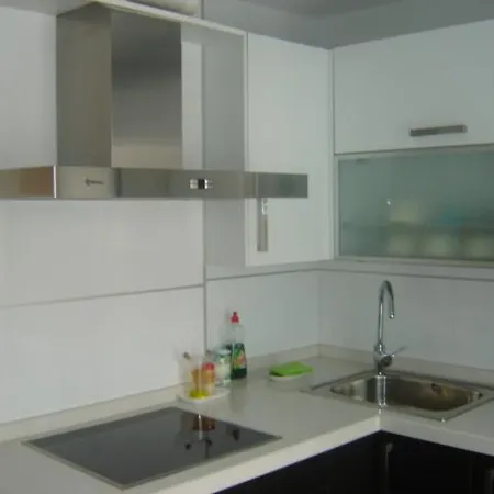 Apartment Viveiro, Terraza Grande, 2 2 Banos, Piscinas, Parking, Tenis, Club Social *