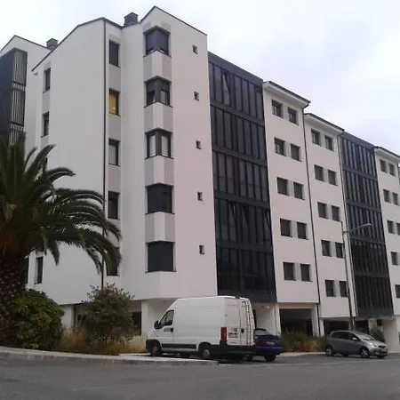 Viveiro, Terraza Grande, 2 2 Banos, Piscinas, Parking, Tenis, Club Social *